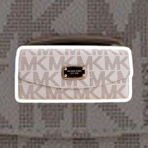 (NWOT) Michael Kors® Jet Set Slim Flap Wallet - Vanilla